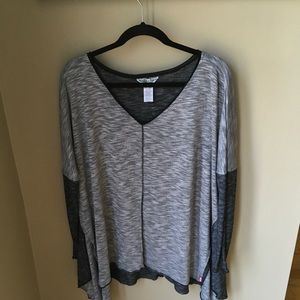 Hard Tail Black/Gray LS Tunic sz L.  Like new!